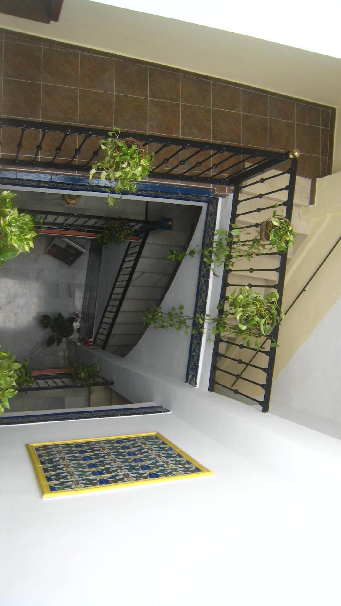 Pension La Montorena Seville Exterior photo