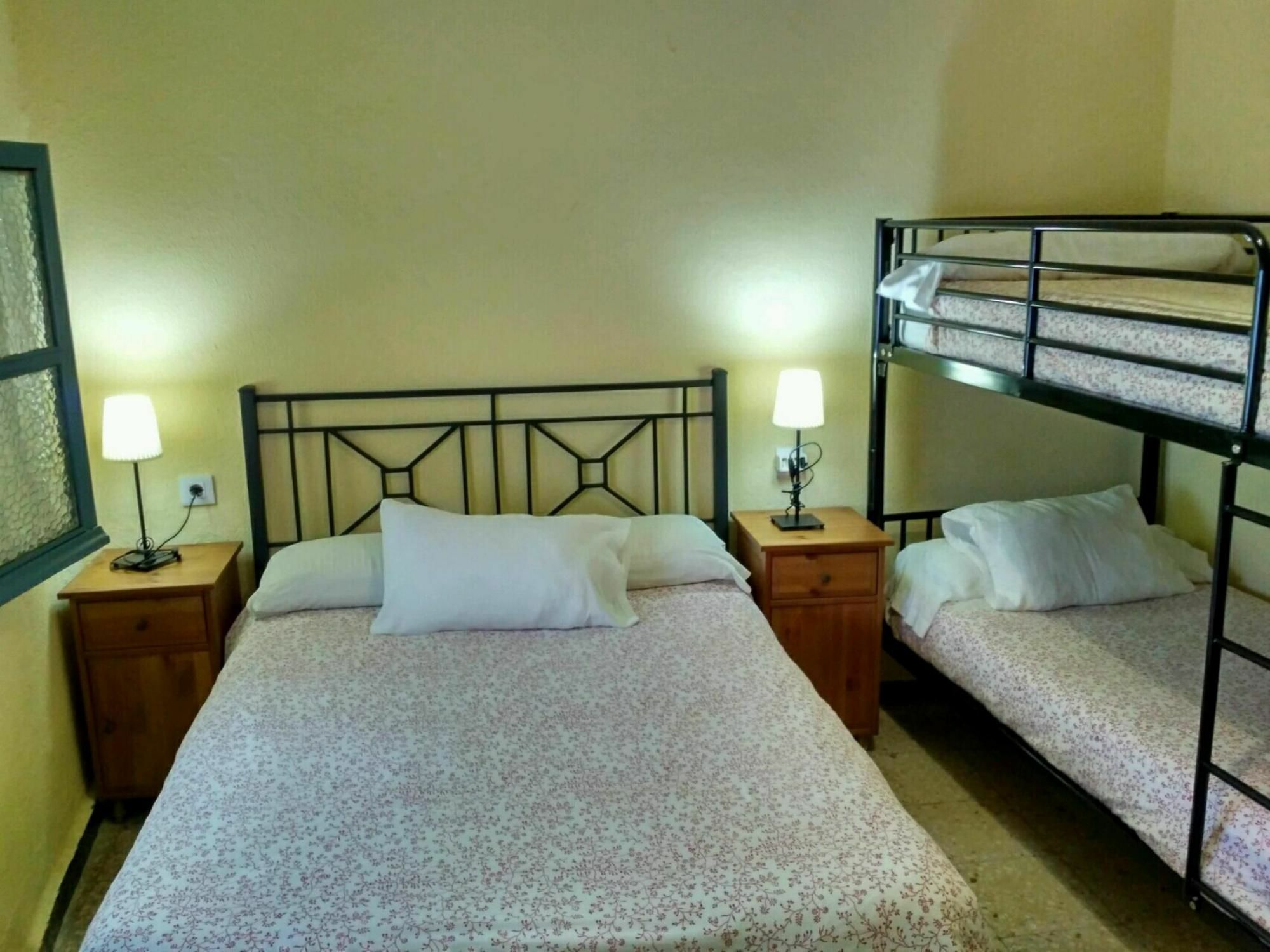 Pension La Montorena Seville Exterior photo
